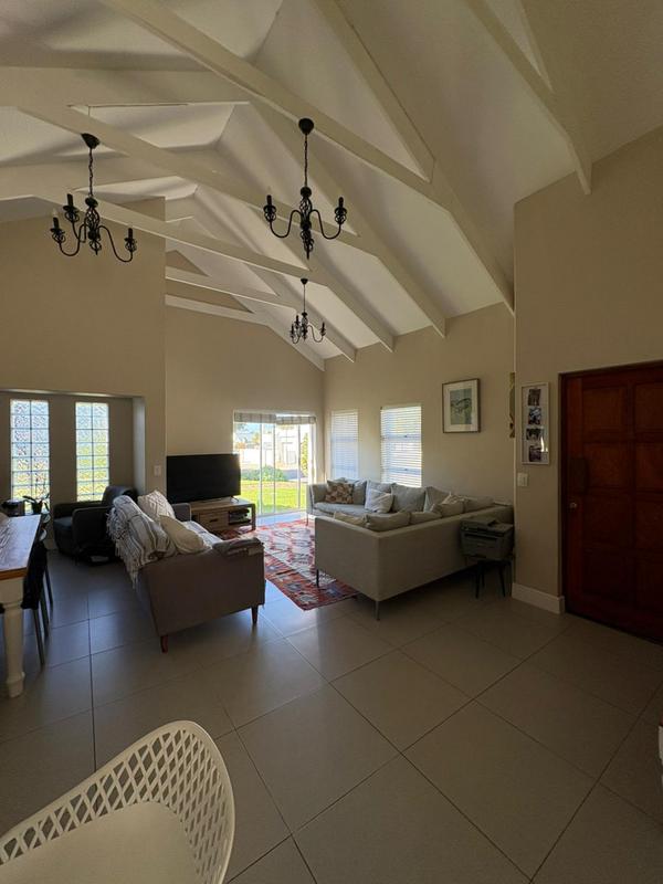 3 Bedroom Property for Sale in Sandbaai Western Cape